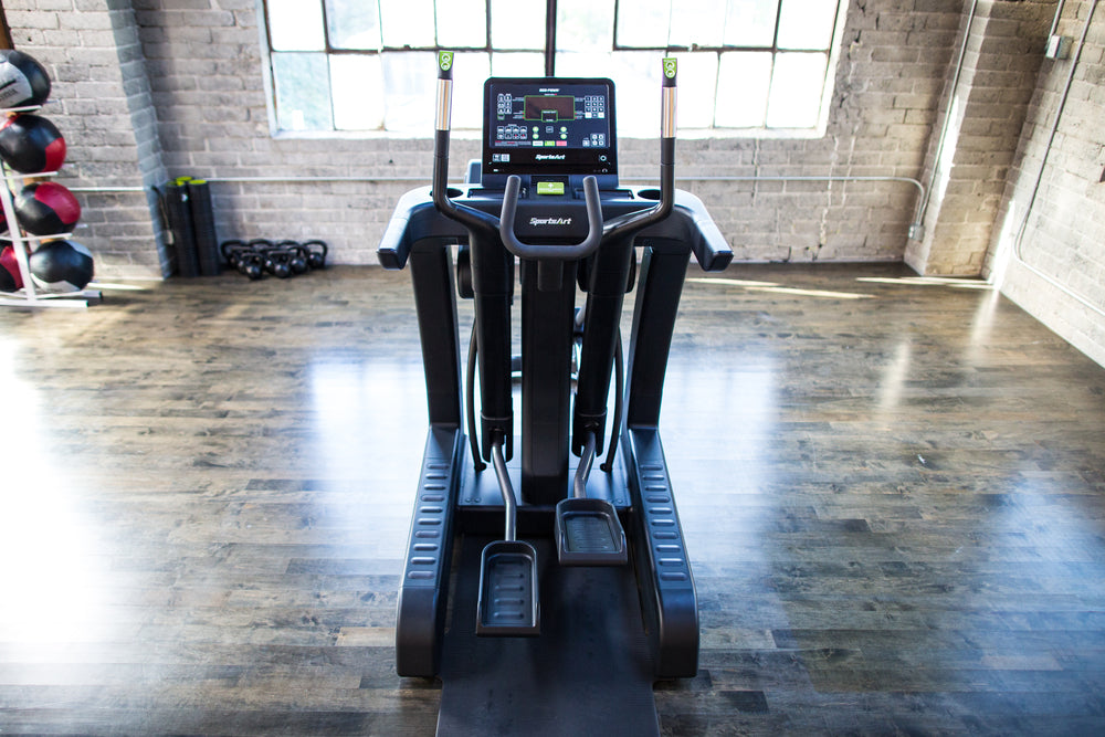 Sports Art G886 CROSS TRAINER