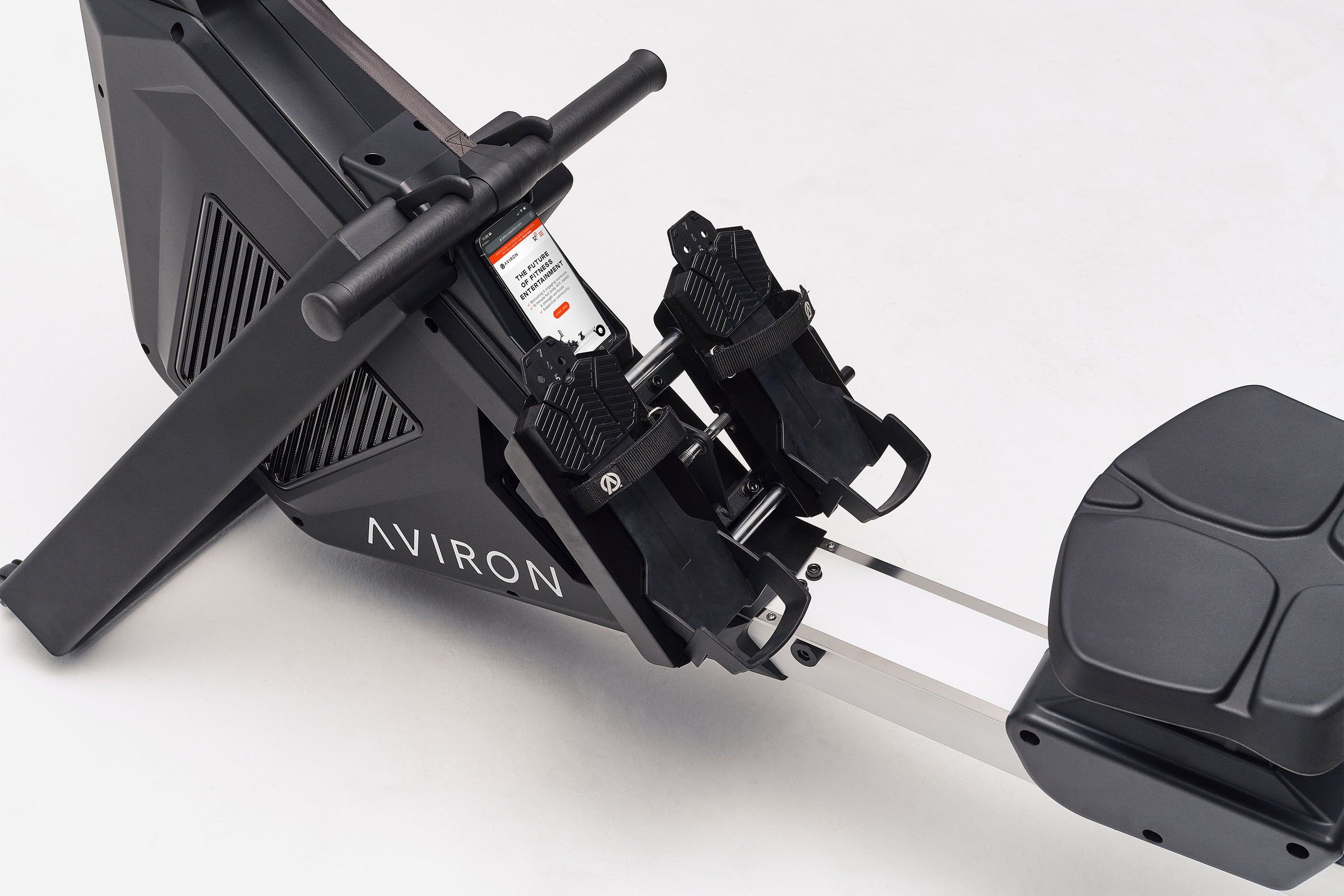 Aviron Strong Rower w/ 22" HD Touchscreen*